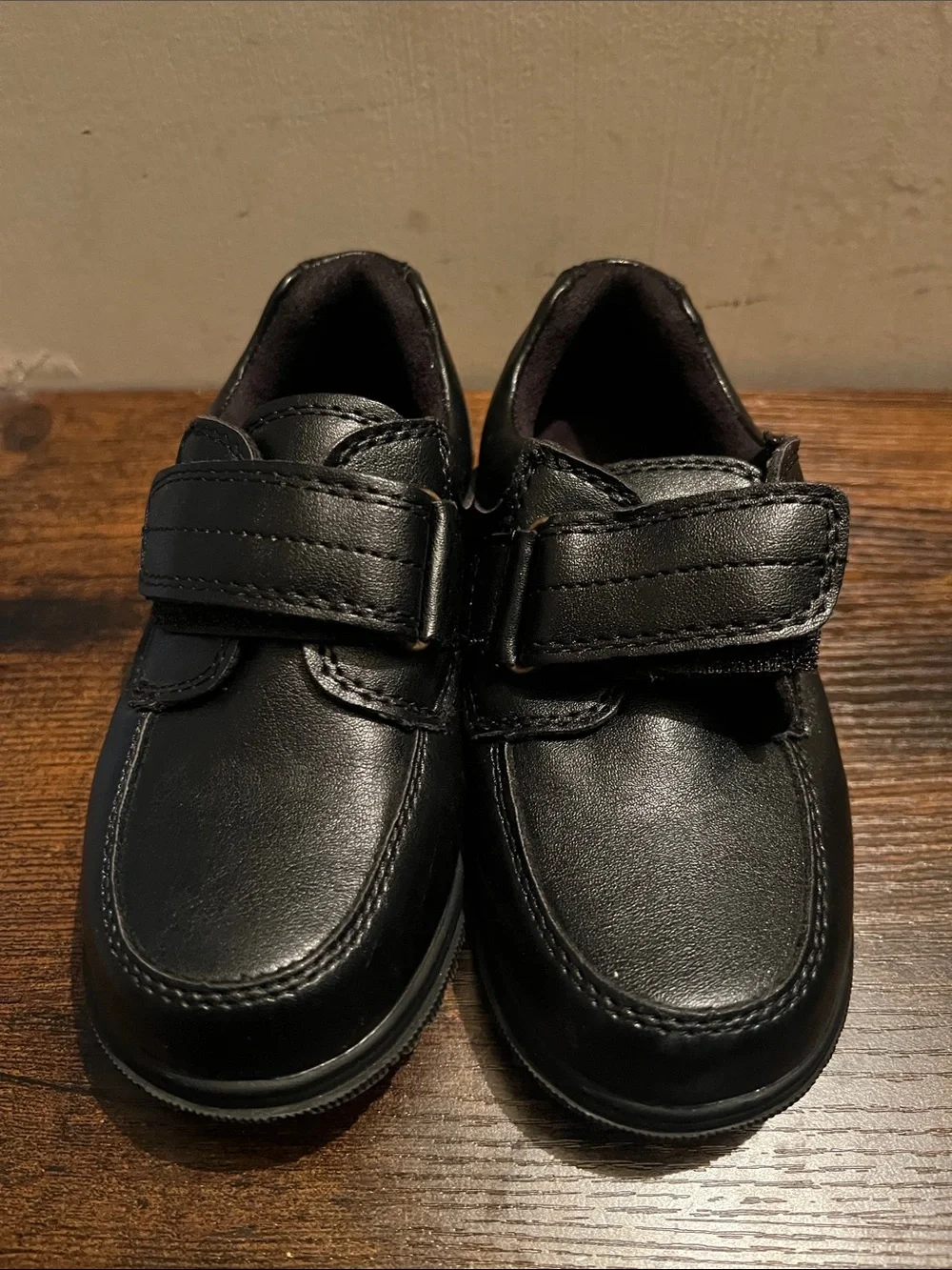 The Children’s Place boys dress shoes size 10